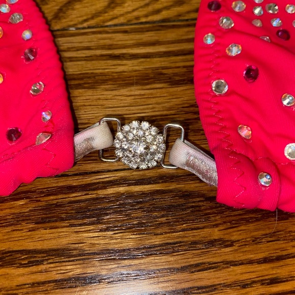 Competition bikini - Picture 3 of 8